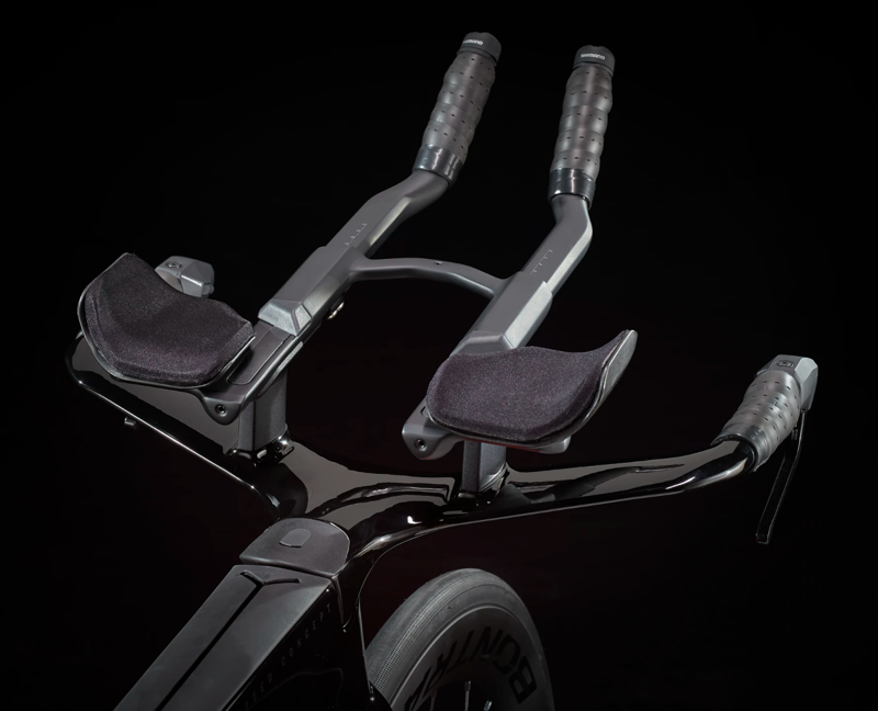 Trek Speed Concept SLR 7 Time Trial/Triathlon Bike 2024 in Radioactive Coral/Trek Black-4